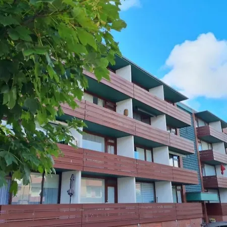 Mitten In Mit Balkon Strandlaeufer 2