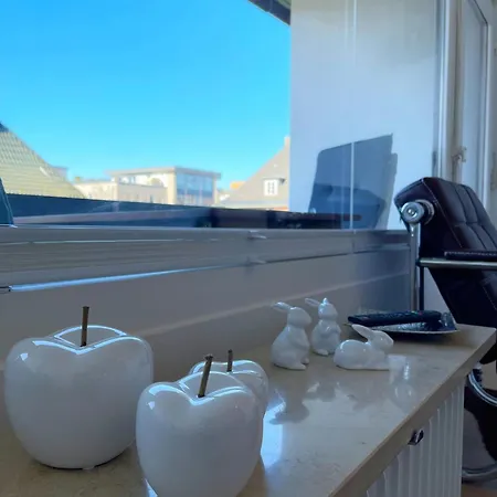 Ferienwohnung Mitten In Mit Balkon Strandlaufer 2 Apartment