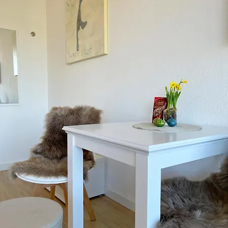 Ferienwohnung Mitten In Mit Balkon Strandlaufer 2