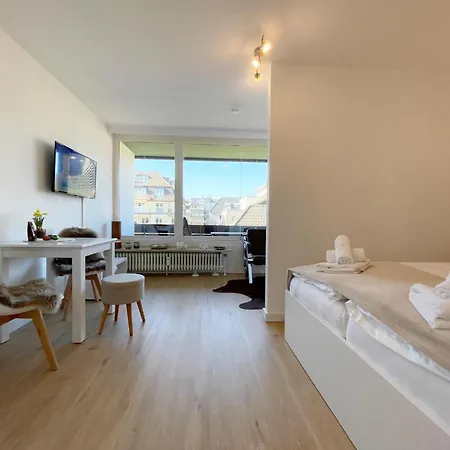 Ferienwohnung Mitten In Mit Balkon Strandlaufer 2 Apartment Westerland